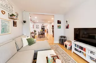 2245 W Melrose St, Chicago, IL 60618 - Photo 30