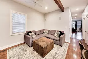 2245 W Melrose St, Chicago, IL 60618 - Photo 12