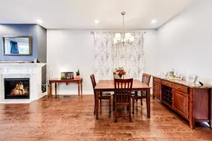 2245 W Melrose St, Chicago, IL 60618 - Photo 6