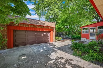 6840 S Constance Avenue, Chicago, IL 60649 - Photo 44