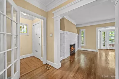 6840 S Constance Avenue, Chicago, IL 60649 - Photo 2