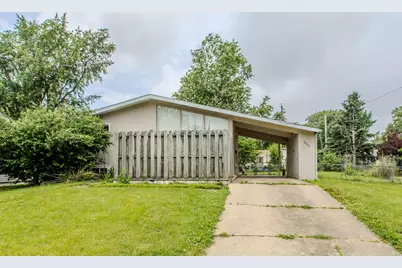 901 Mayflower Avenue, Bloomington, IL 61701 - Photo 1