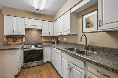 207 Rivershire Lane #207, Lincolnshire, IL 60069 - Photo 10