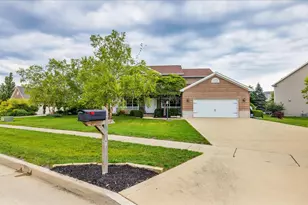 1618 English Oak Dr, Champaign, IL 61822 - Photo 2