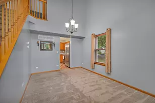 1915 Somerset Ct, Romeoville, IL 60446 - Photo 6