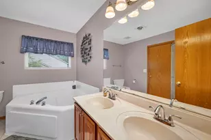 1915 Somerset Ct, Romeoville, IL 60446 - Photo 20