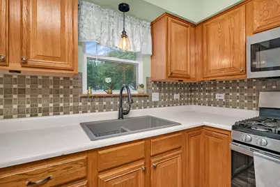 1915 Somerset Court, Romeoville, IL 60446 - Photo 10