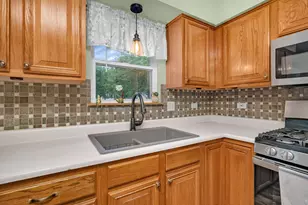 1915 Somerset Ct, Romeoville, IL 60446 - Photo 10