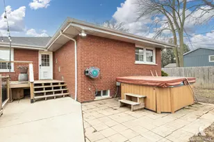 6106 W 127th St, Palos Heights, IL 60463 - Photo 4