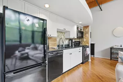 1601 S Indiana Avenue #212, Chicago, IL 60616 - Photo 6