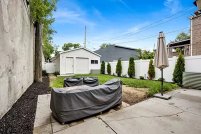 437 W 44th Place, Chicago, IL 60609 - Photo 22