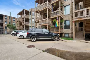 809 W Bradley Pl, Chicago, IL 60613 - Photo 24