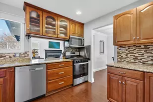 4340 Rock Cove Dr, Hoffman Estates, IL 60192 - Photo 6