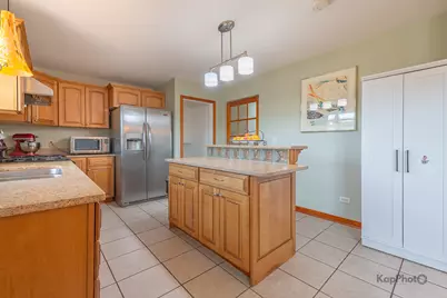 8142 W Lyons Street, Niles, IL 60714 - Photo 10
