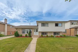 8142 W Lyons St, Niles, IL 60714 - Photo 1