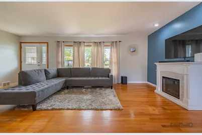 8142 W Lyons Street, Niles, IL 60714 - Photo 4