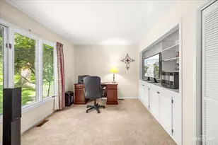 17 White Oak Ln, Elgin, IL 60123 - Photo 14
