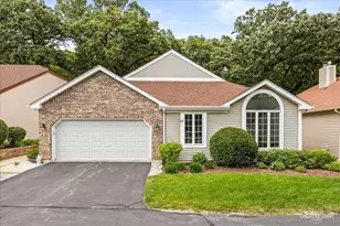 17 White Oak Ln, Elgin, IL 60123 - Photo 1