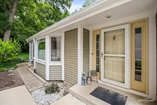 17 White Oak Ln, Elgin, IL 60123 - Photo 4