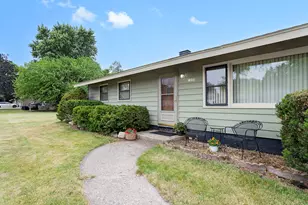 1350 63rd Pl, La Grange Highlands, IL 60525 - Photo 2