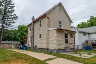 918 Jackson Ave, Dixon, IL 61021 - Photo 4