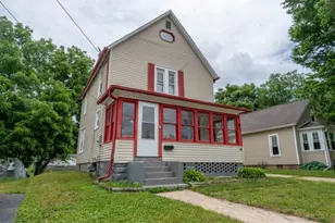 918 Jackson Ave, Dixon, IL 61021 - Photo 2