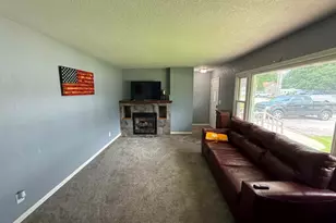 206 S Park St, Alpha, IL 61413 - Photo 6