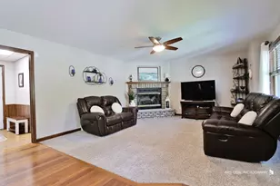 39522 N Harmony Ct, Wadsworth, IL 60083 - Photo 10