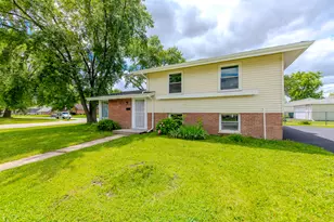 3846 169th St, Country Club Hills, IL 60478 - Photo 4