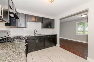 3846 169th St, Country Club Hills, IL 60478 - Photo 10