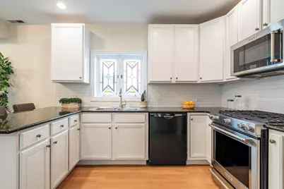 1447 W Walton Street #2, Chicago, IL 60622 - Photo 8