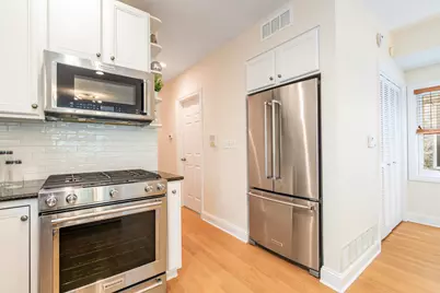 1447 W Walton Street #2, Chicago, IL 60622 - Photo 10