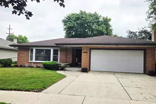 9605 S Kolin Ave, Oak Lawn, IL 60453 - Photo 1