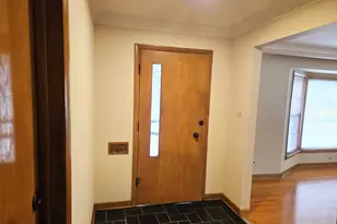 9605 S Kolin Ave, Oak Lawn, IL 60453 - Photo 4