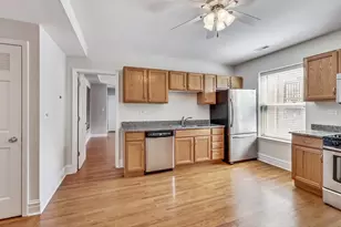 917 W Sunnyside Ave, Chicago, IL 60640 - Photo 6
