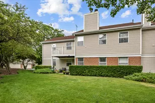 75 Larch Ct, Schaumburg, IL 60193 - Photo 24