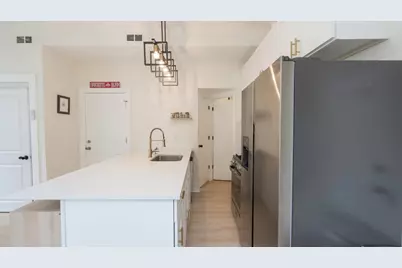 1322 W Ohio Street #1F, Chicago, IL 60642 - Photo 2