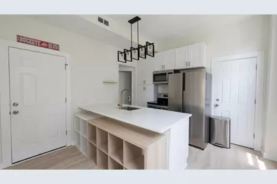 1322 W Ohio Street #1F, Chicago, IL 60642 - Photo 4