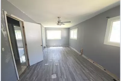 12 Circle Drive E, Montgomery, IL 60538 - Photo 6