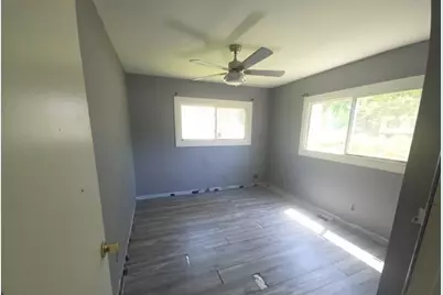 12 Circle Drive E, Montgomery, IL 60538 - Photo 8