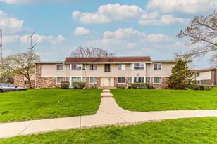3100 Roberts Dr, Woodridge, IL 60517 - Photo 1