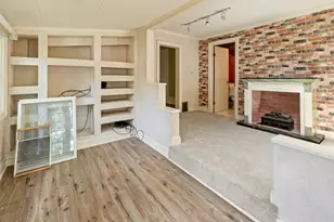 [Address not provided], Elgin, IL 60120 - Photo 22