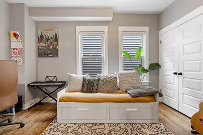 2241 W Foster Avenue, Chicago, IL 60625 - Photo 14