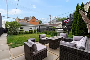 2241 W Foster Ave, Chicago, IL 60625 - Photo 26