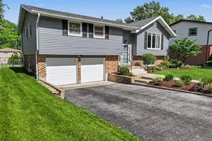 449 S Bennett Ave, Palatine, IL 60067 - Photo 2