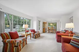 1568 N St Marks Pl, Palatine, IL 60067 - Photo 2