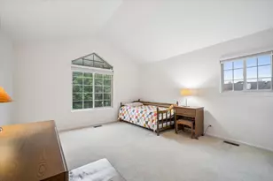 1568 N St Marks Pl, Palatine, IL 60067 - Photo 14