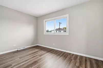 9835 Garden Court, Schiller Park, IL 60176 - Photo 16