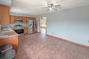 2508 Lundgren Rd, Pecatonica, IL 61063 - Photo 12