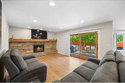 1660 Clavinia Avenue, Deerfield, IL 60015 - Photo 20